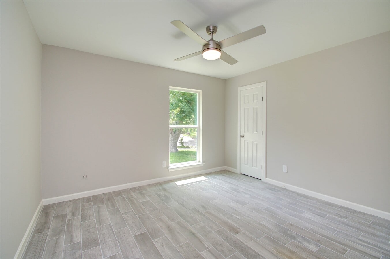 Photo - 7902 La Roche Ln