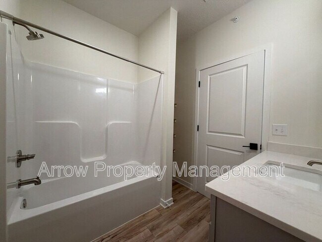 Photo - 2230 R St Unit 6