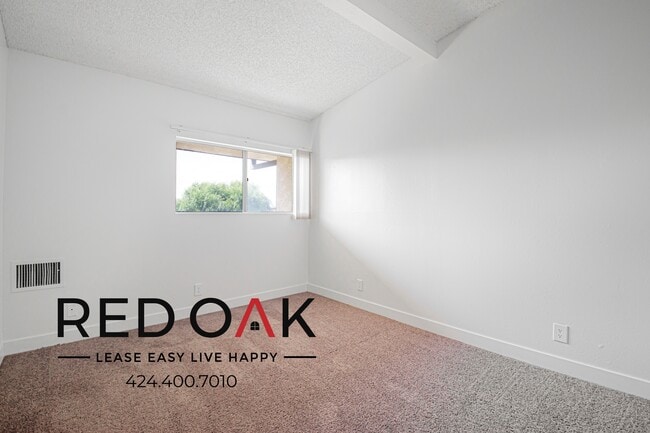 Building Photo - 201 Columbia St Unit 906