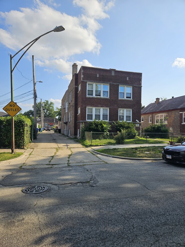 Building Photo - 1745 W 89th St Unit 1745#2n Rental