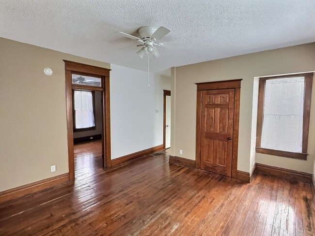 Building Photo - 1205 Fulton St Unit 2