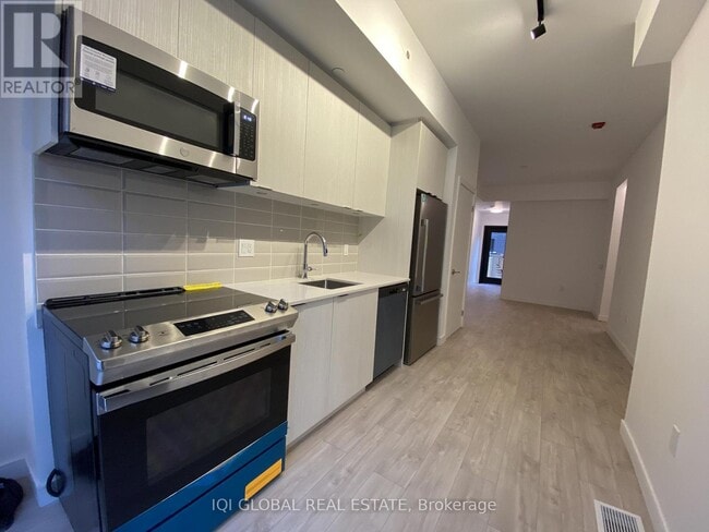 Photo - 12 Clonmore Dr