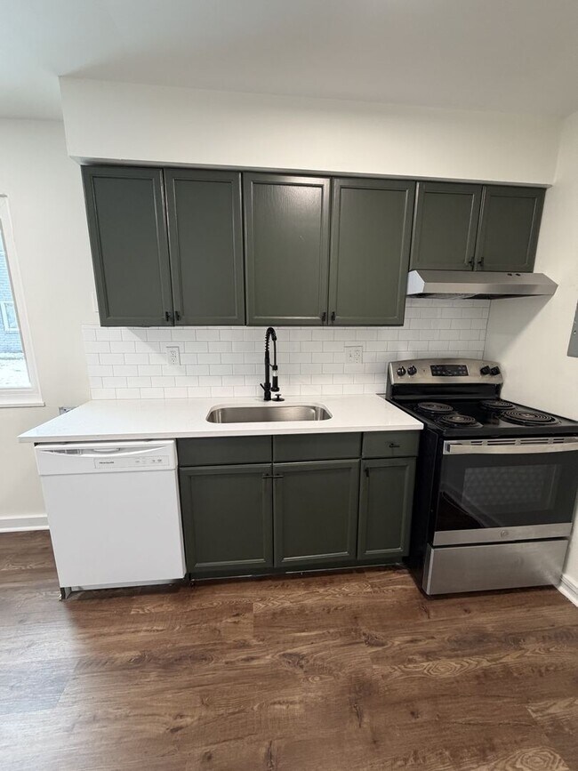 Photo - 1530 Genessee Ave Unit A