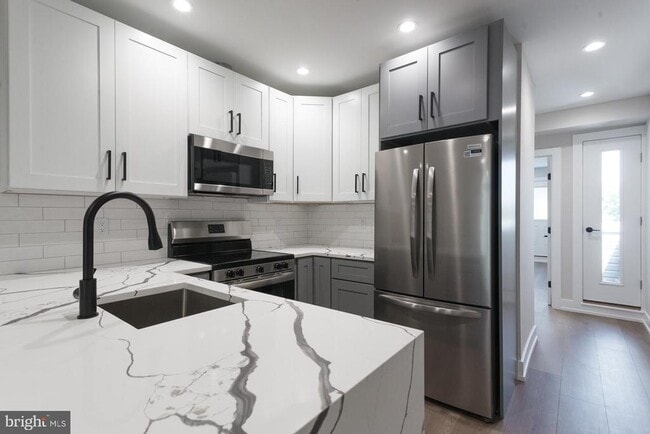 Building Photo - 3849 Fairmount Ave Unit 3