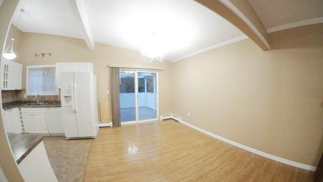 Photo - 859 Paisley Ave