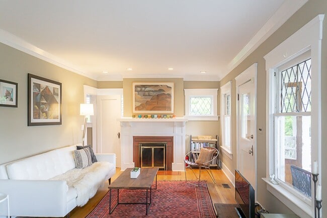 Photo - 4bd/2.5ba Seattle Home