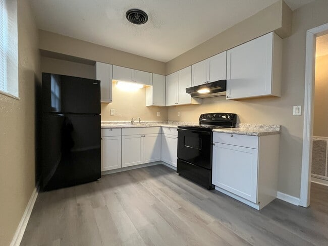 Waters Edge Apartment Homes
