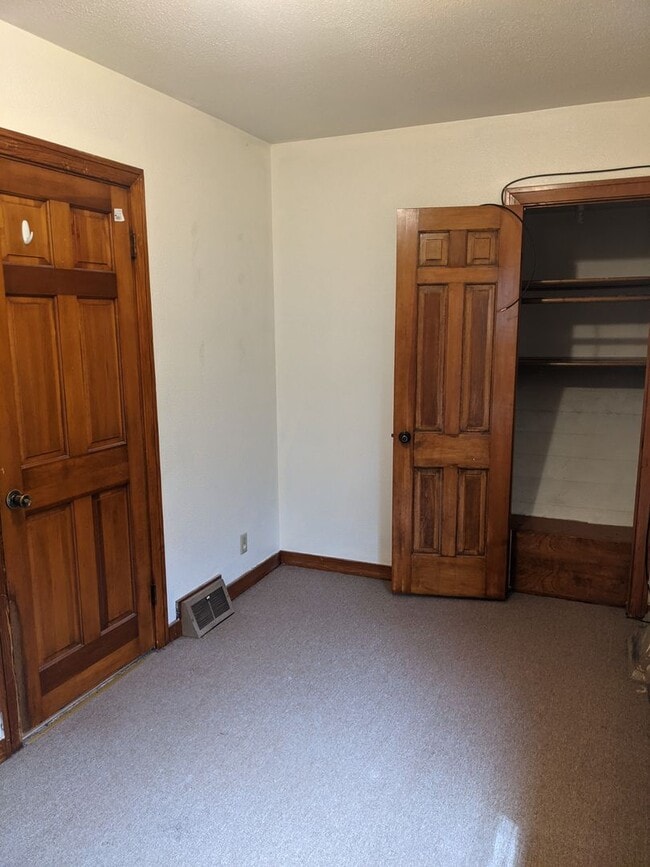 Photo - Cute 1 bedroom house! Located near Ta Ha Zouka Park!  Bonita casa de 1 dormitorio. ¡Ubicada cerca...