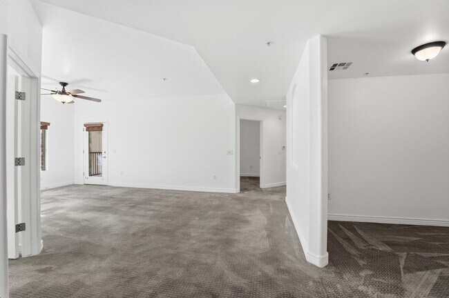 Photo - 5450 E Deer Valley Dr Unit 2210