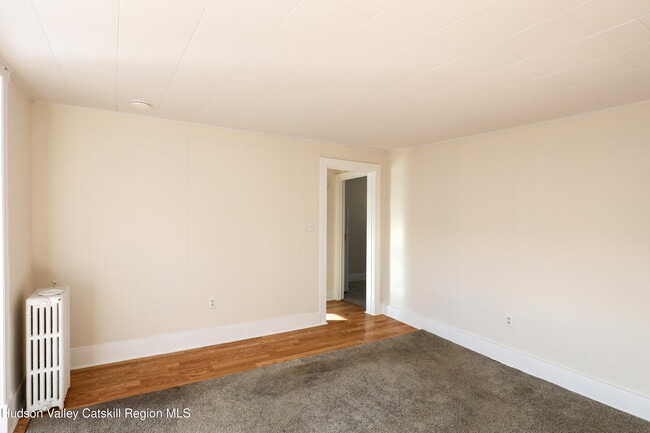 Photo - 180 Broadway