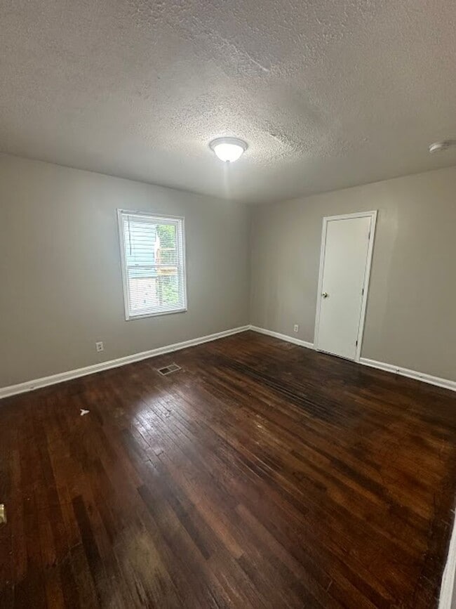 Photo - 3 bed 2 bath in Atlanta!