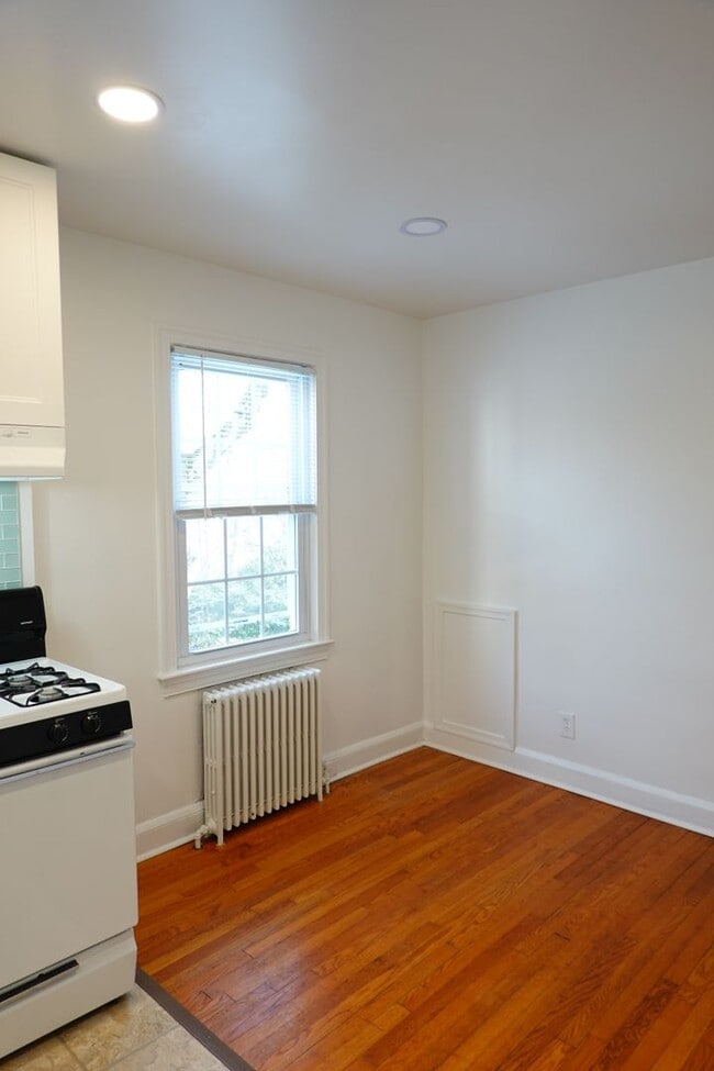 Photo - 8207 Garland Ave Unidad 1