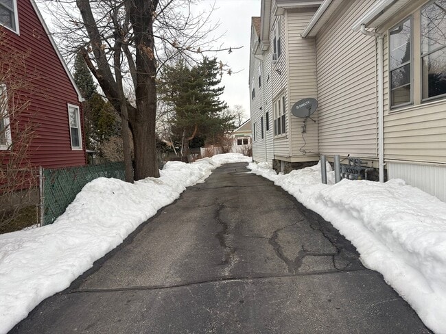 Photo - 19 Summerhill Ave Unit D