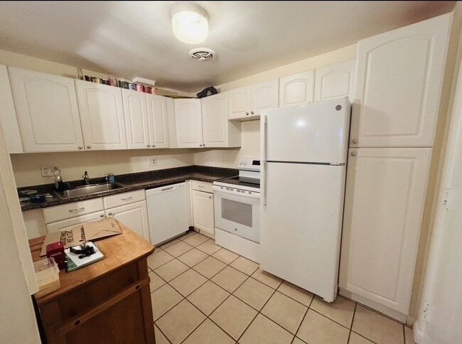 1 Colonial Dr Unit 1A