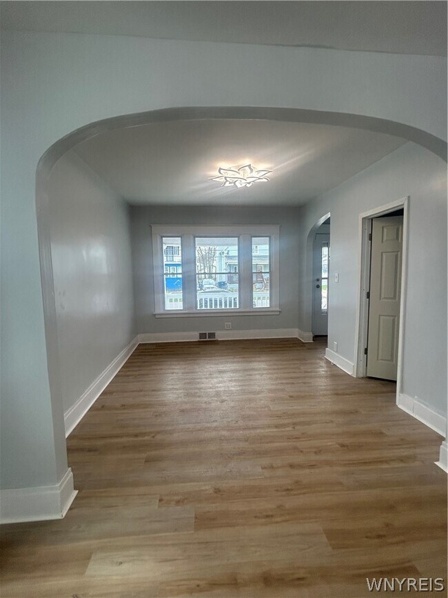 Photo - 411 Cambridge Ave