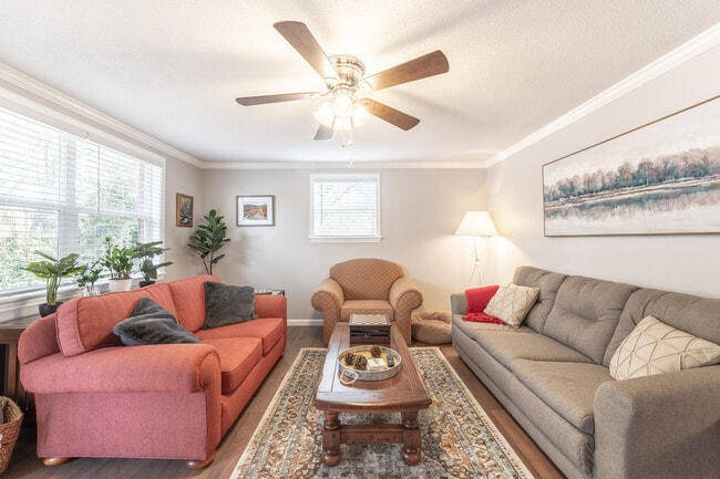 Photo - 291 9th Ave NW