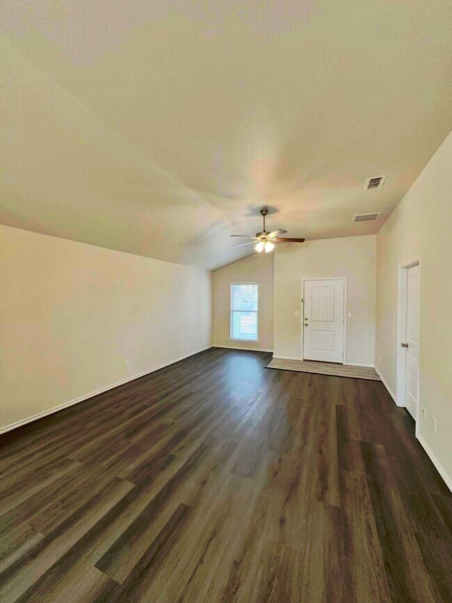 Photo - 2119 140th St