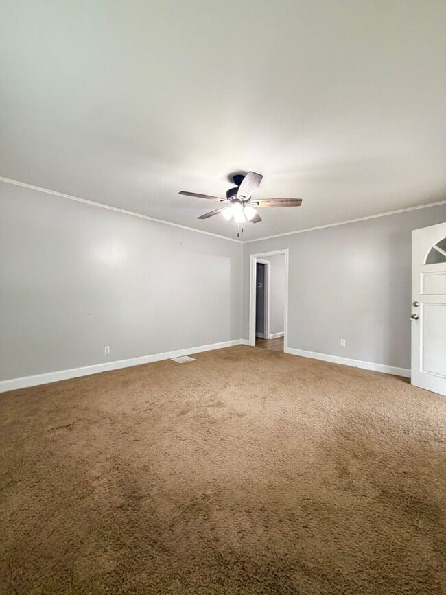 Photo - 2 Bed 1 Bathroom on 1 Acre of Land