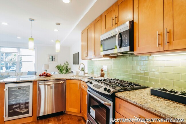 Photo - 108 Maverick St Unit 1