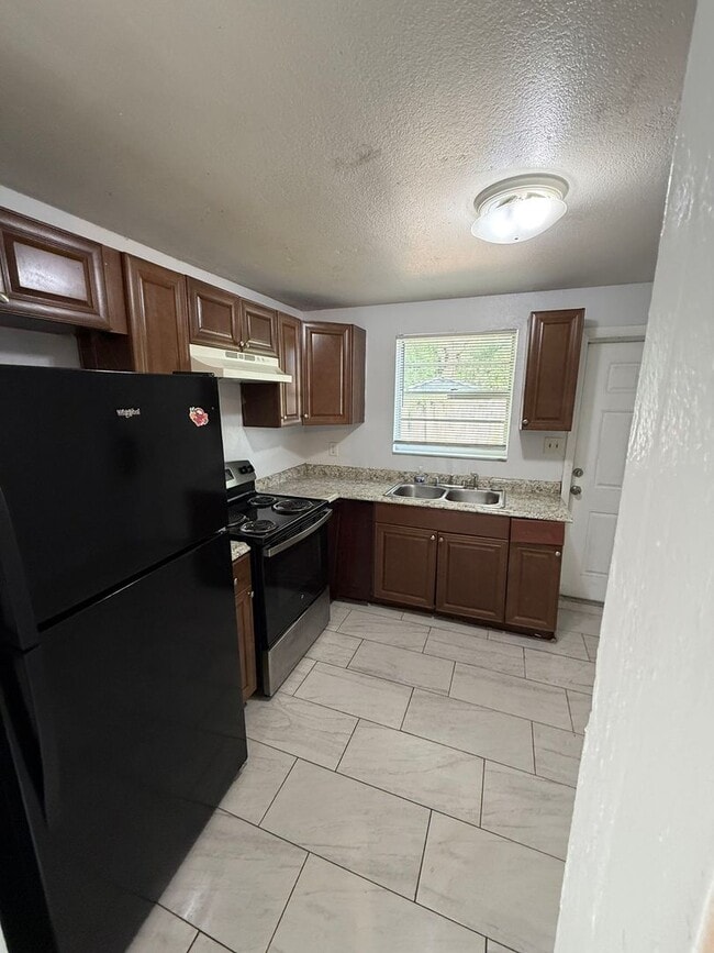 Photo - 8105 N Klondyke St Unit B