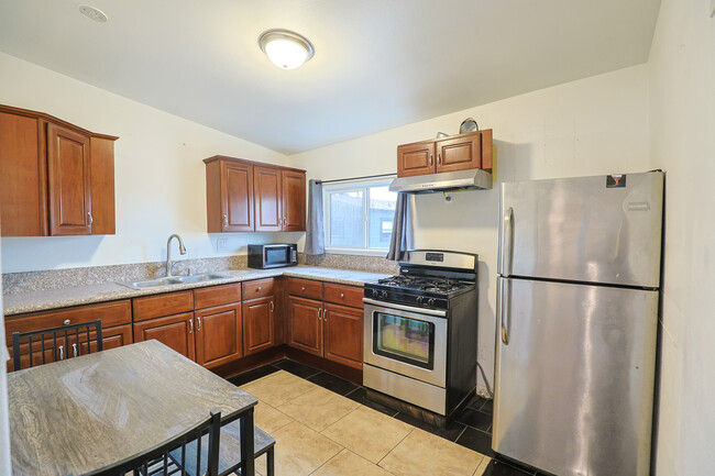 Photo - 2624 S Budlong Ave Apartment Unit RM2