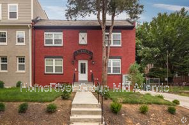 Building Photo - 222 20th St NE Rental