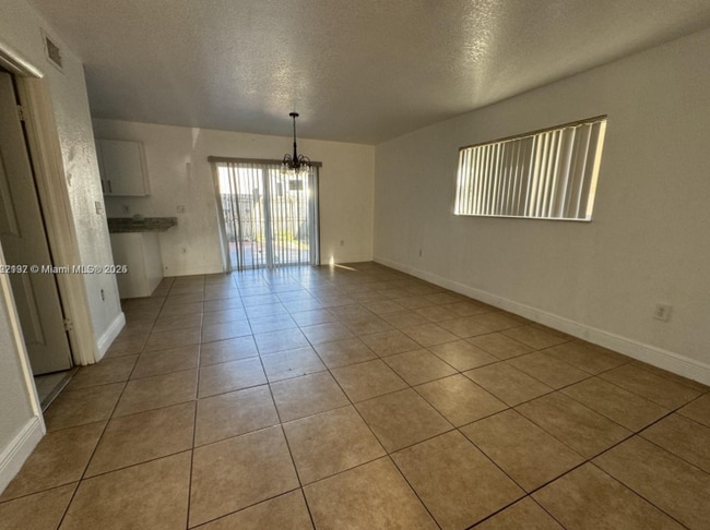 Photo - 915 SE 13th Rd