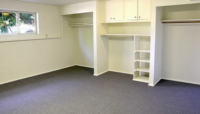 Building Photo - 1308 Dayton Ave NE Rental