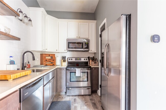Photo - 906 Hickory St