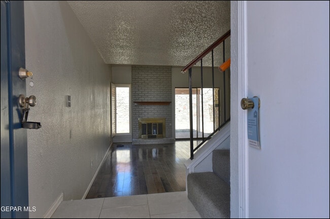 Photo - 7113 Orizaba Ave