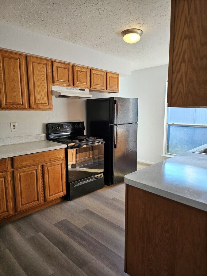 Photo - 16038 Glen Mar Dr