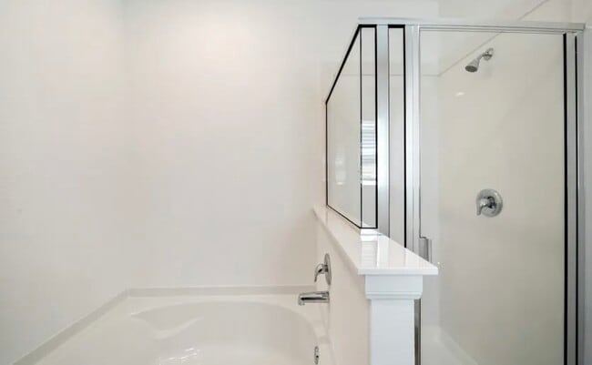 Building Photo - 248 Seven Pnes Dr