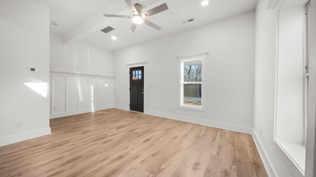 Photo - 55 Reed St NE