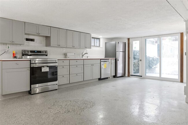 Photo - 378 Broadway Unit 3