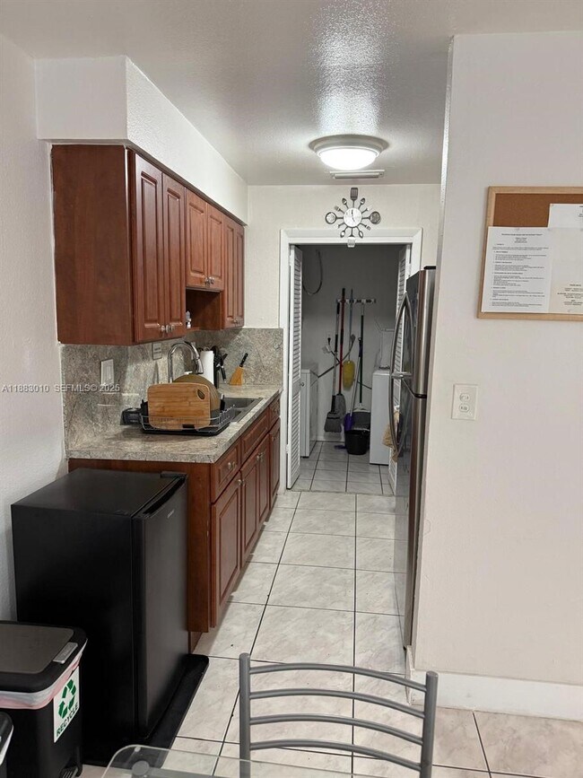 Photo - 824 SW 12th Ct Unidad 824