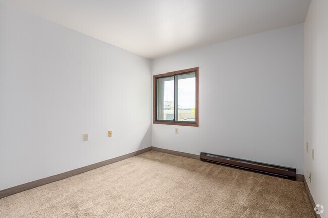 1BR, 1BA - 560SF - Bedroom