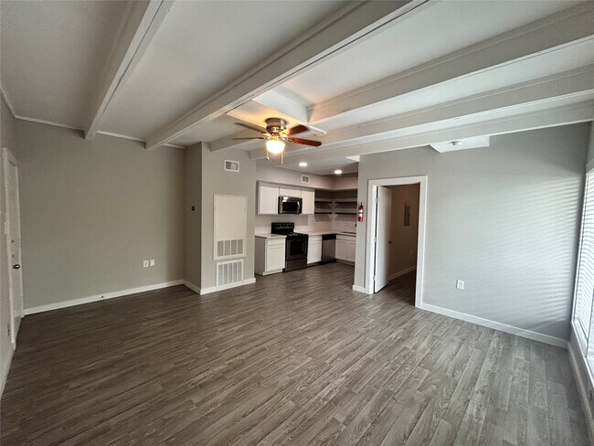 Building Photo - 219 Marshall St Unit 202