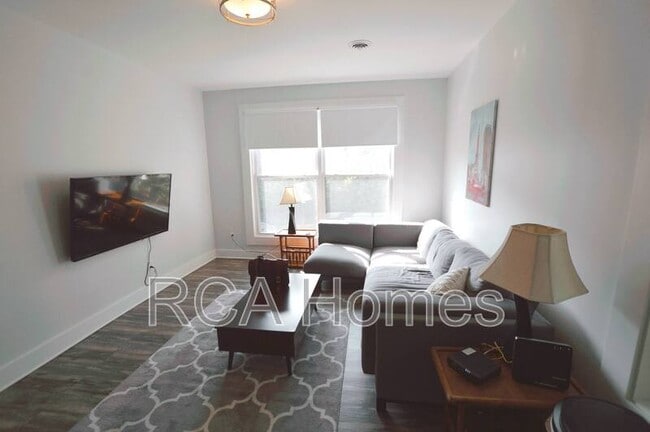 Photo - 1112 Pleasant St Unit 3