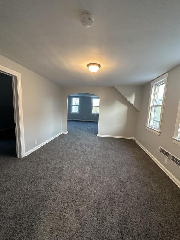 Building Photo - 3336 W 54th St Rental