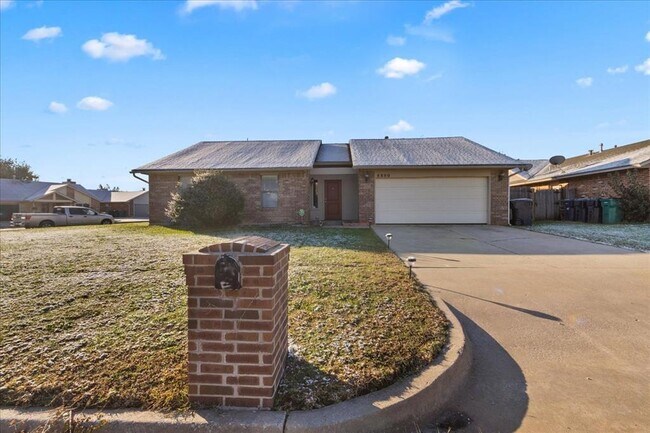 Building Photo - 8800 NW 92nd St