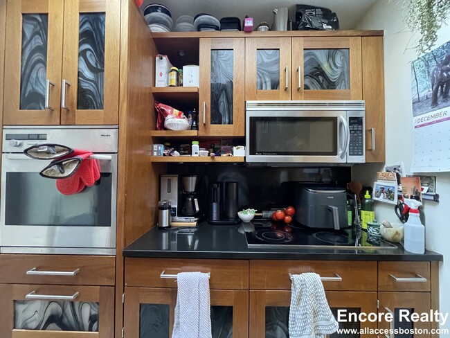 Photo - 28 Symphony Rd Apartments Unit 6
