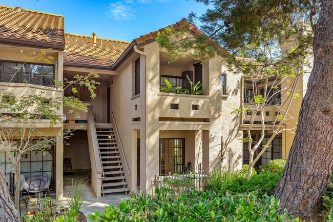 Building Photo - Cozy 1 Bed 1 Bath San Clemente Apartment