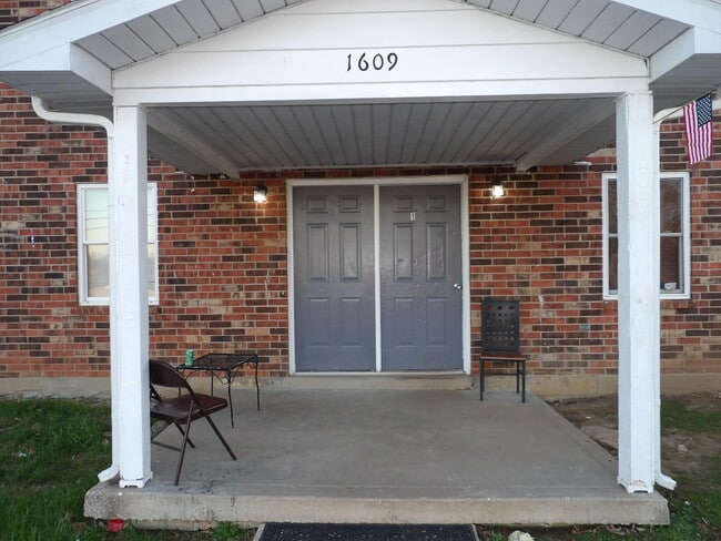 Photo - 1609 Steadmantown Ln Unit 3