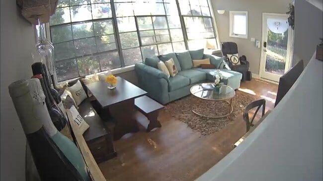 Photo - 599 E Morningside Dr NE