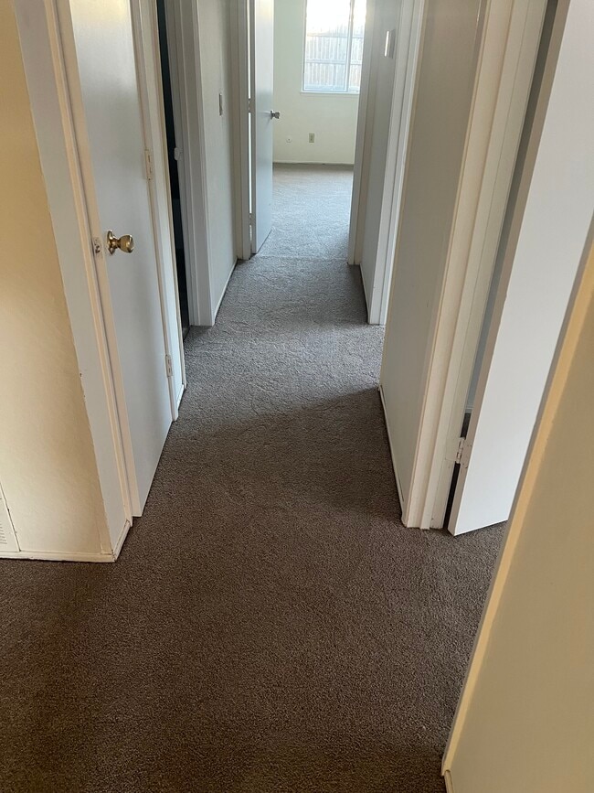 Photo - 7242 Aberfeldy Way