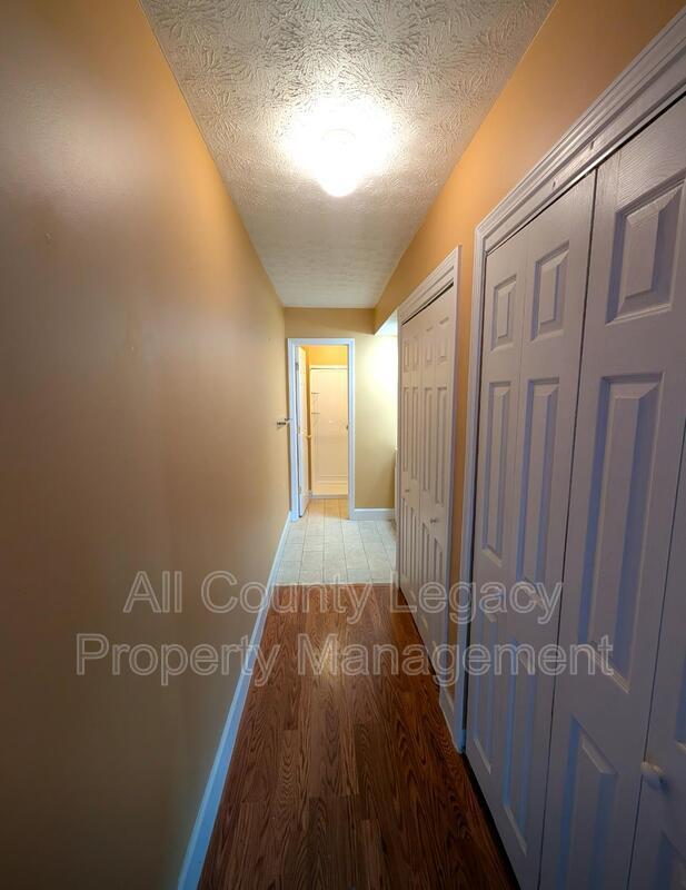 Photo - 162 Viking Ct