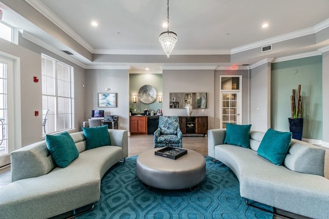 Photo - Seasons at Westchase Apartments