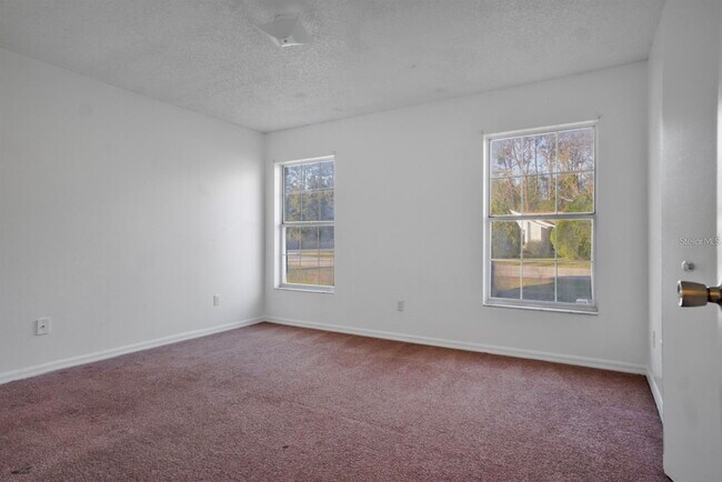 Photo - Spacious Rental Available Now, Silver Springs Shores!