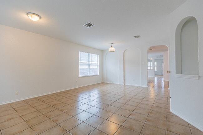 Photo - 2476 Medina Dr