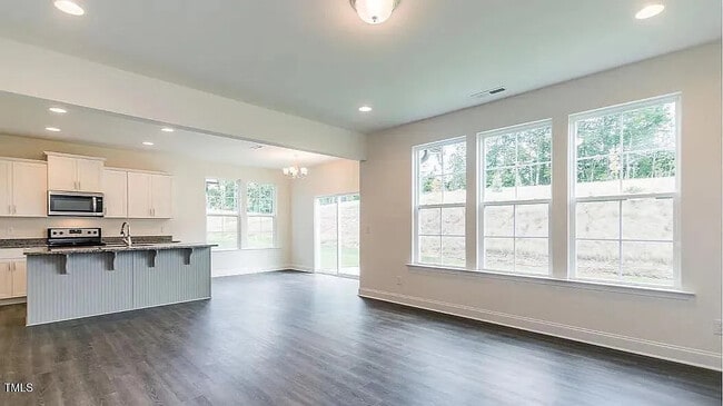 Photo - Room in House on Burford Wy